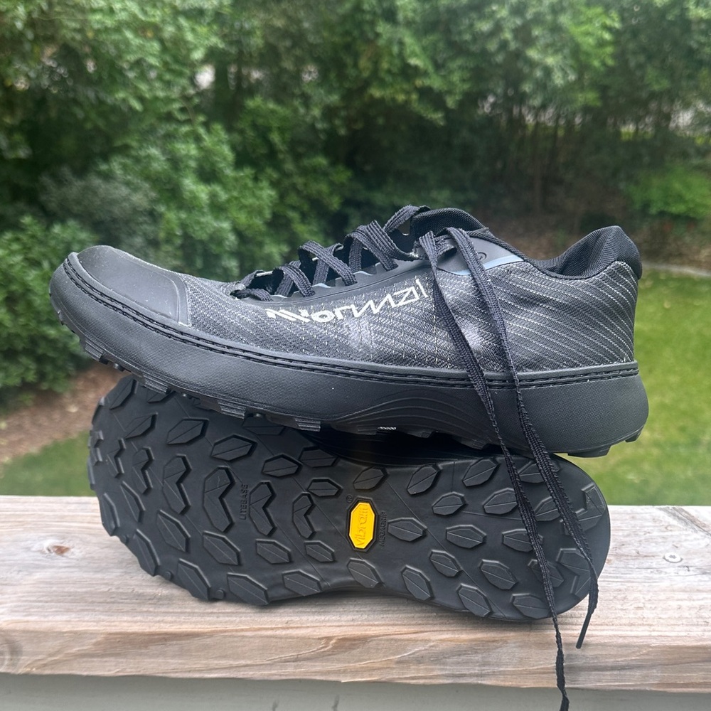 NWOT Normal Men’s Black Trail Running Shoes